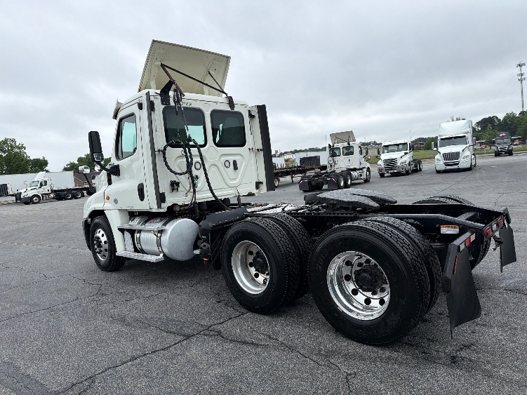 2019 Freightliner Cascadia in Tifton, GA — photo 5