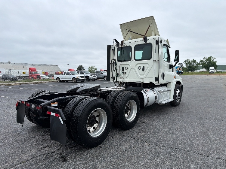2019 Freightliner Cascadia in Tifton, GA — photo 7