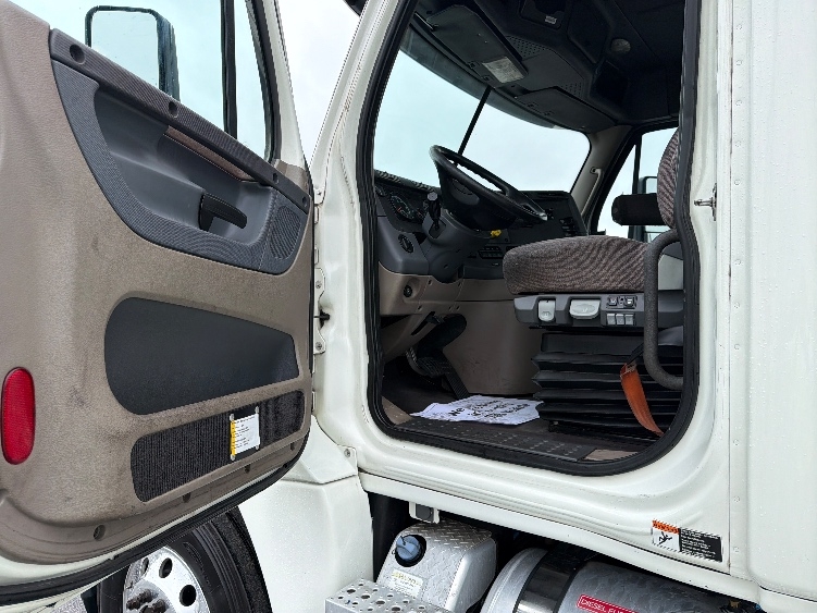 2019 Freightliner Cascadia in Tifton, GA — photo 9
