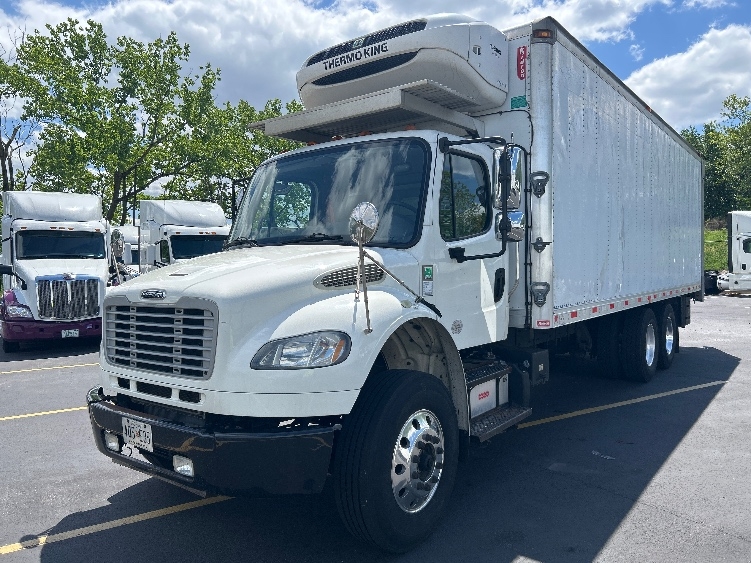 2019 Freightliner M2 106 in Jessup, MD — photo 3