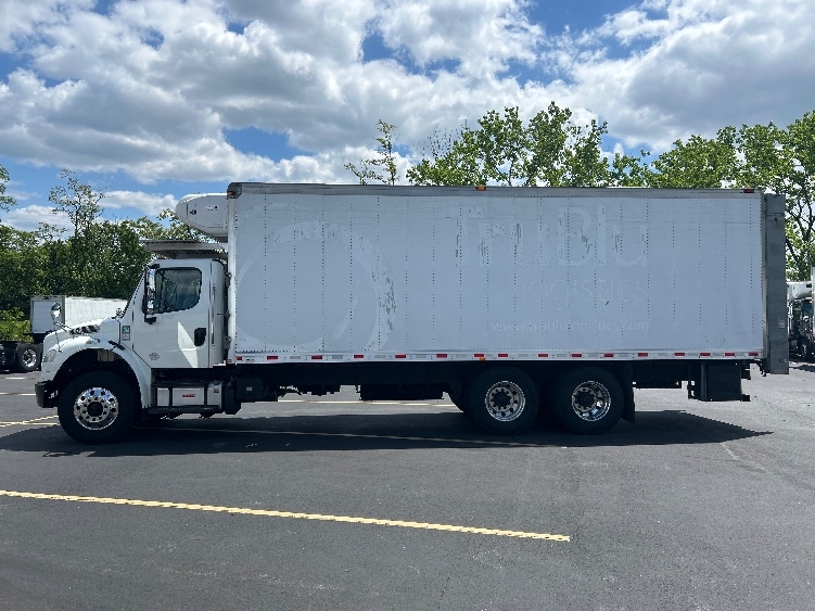 2019 Freightliner M2 106 in Jessup, MD — photo 4