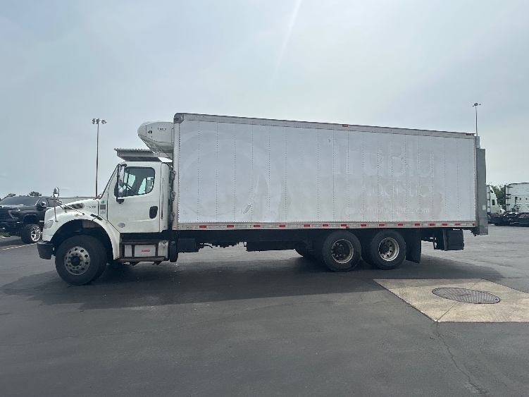 2019 Freightliner eM2 in Columbus, OH — photo 4