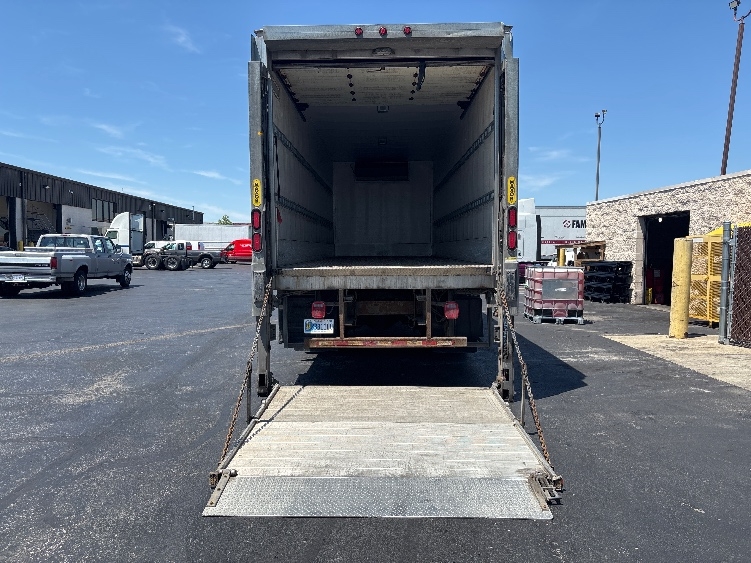 2019 Freightliner eM2 in Columbus, OH — photo 8