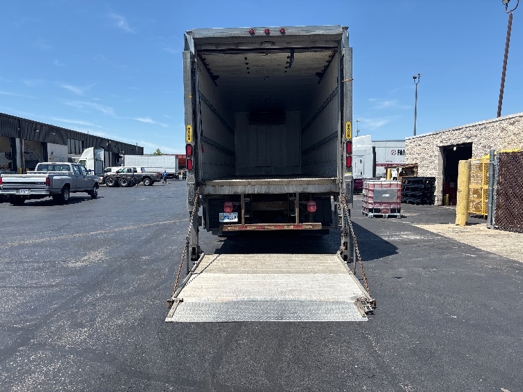 2019 Freightliner eM2 in Columbus, OH — photo 9