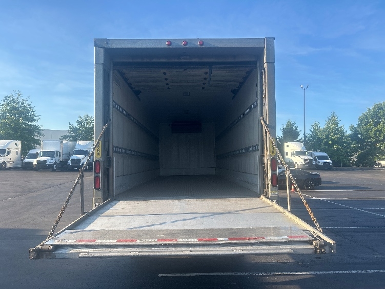 2019 Freightliner eM2 in Louisville, KY — photo 8