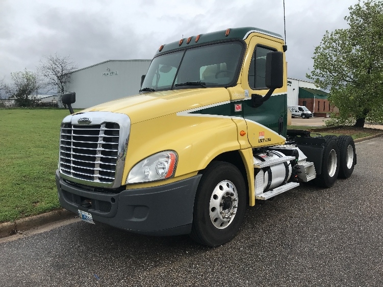 2019 Freightliner Cascadia in Montgomery, AL — photo 3