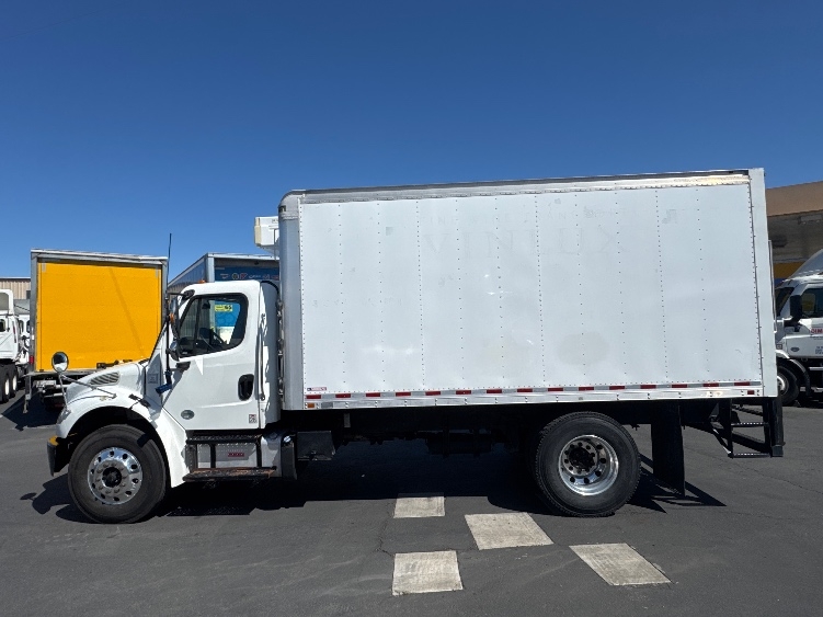 2019 Freightliner M2 106 in West Sacramento, CA — photo 4
