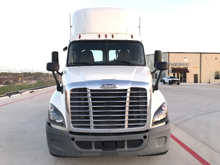 2019 Freightliner Cascadia in Katy, TX — photo 2