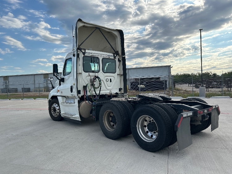 2019 Freightliner Cascadia in Katy, TX — photo 5