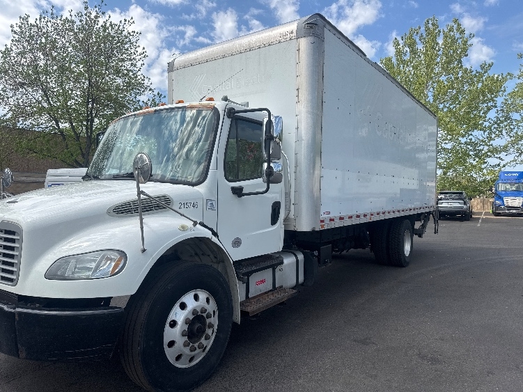 2019 Freightliner M2 106 in Capitol Heights, MD — photo 3