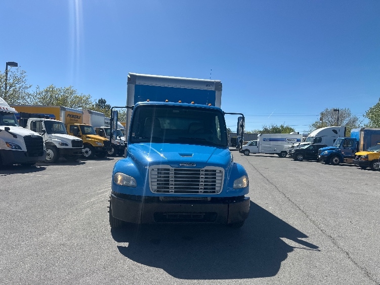 2019 Freightliner M2 106 in Sparks, NV — photo 2