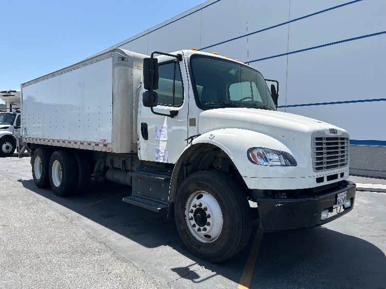2019 Freightliner M2 106