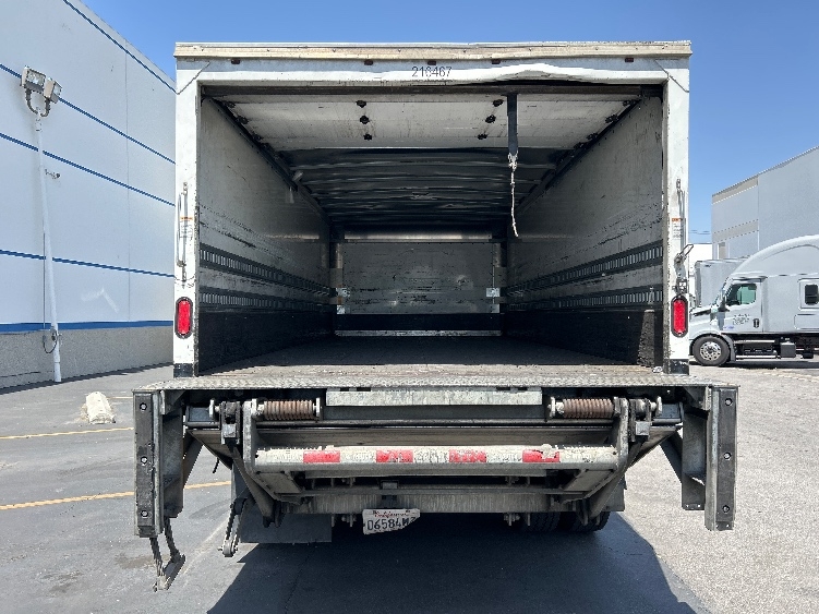 2019 Freightliner M2 106 in Torrance, CA — photo 8