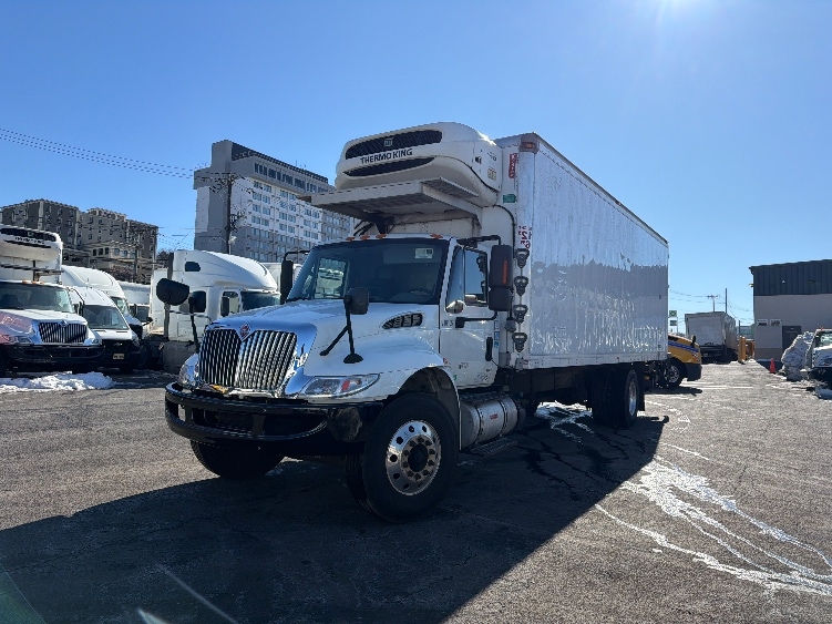 2019 International 4300 in North Bergen, NJ — photo 3