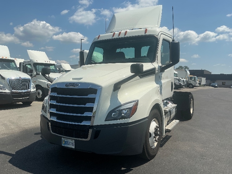 2019 Freightliner Cascadia in Piqua, OH — photo 3