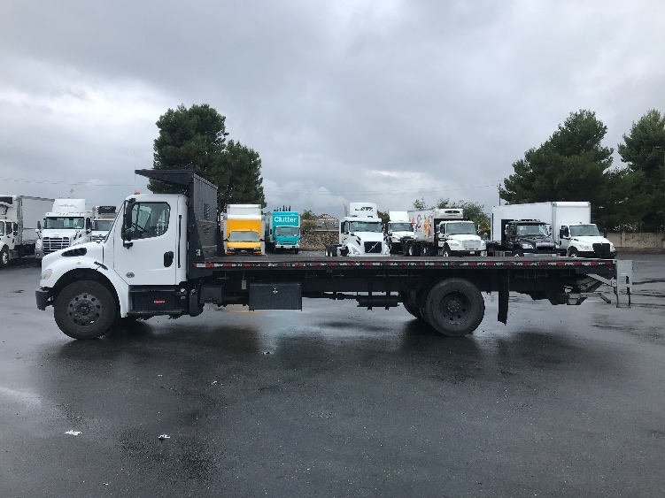 2019 Freightliner M2 106 in West Sacramento, CA — photo 4