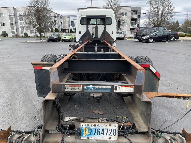 2019 Freightliner M2 106 in Bethlehem, PA — photo 10