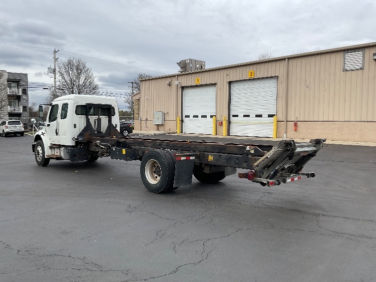 2019 Freightliner M2 106 in Bethlehem, PA — photo 6