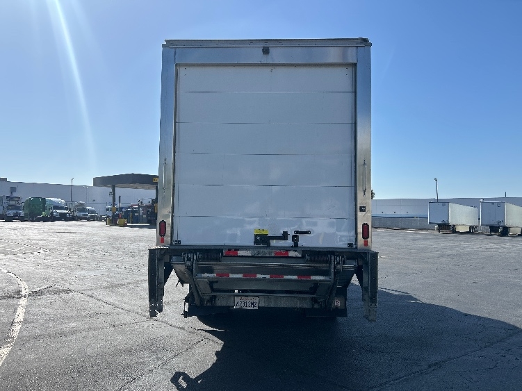 2019 Hino 268 in Torrance, CA — photo 7