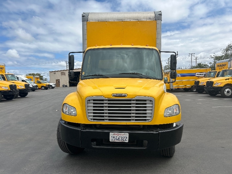 2019 Freightliner eM2 in Torrance, CA — photo 2