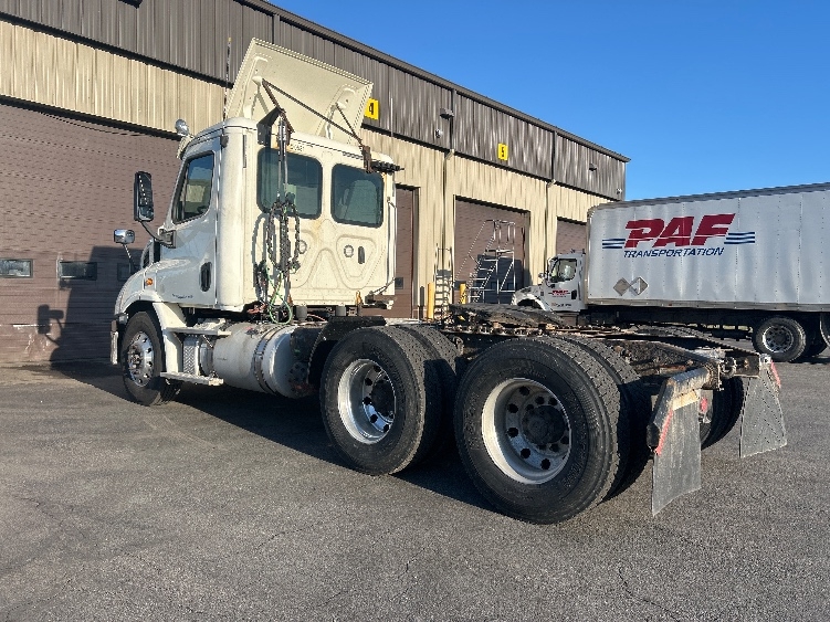 2019 Freightliner Cascadia in Londonderry, NH — photo 5