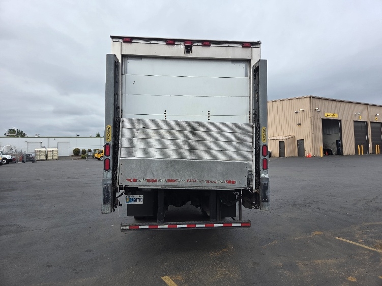 2019 Freightliner eM2 in Kent, WA — photo 7