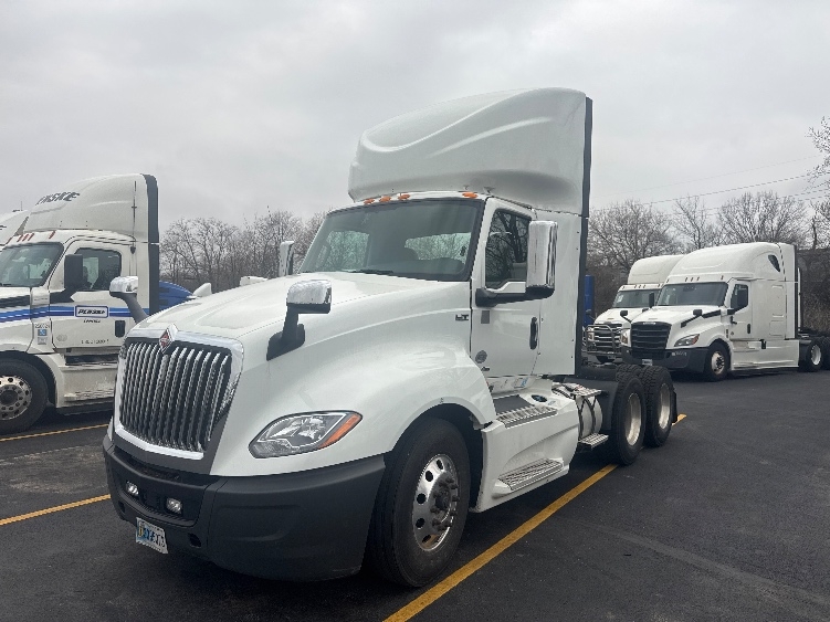 2019 International LT in Indianapolis, IN — photo 3