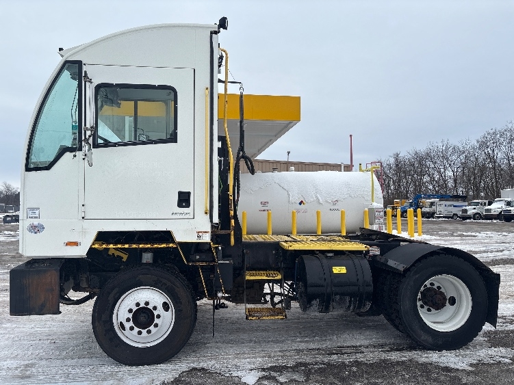 2022 Autocar in Kalamazoo, MI — photo 4