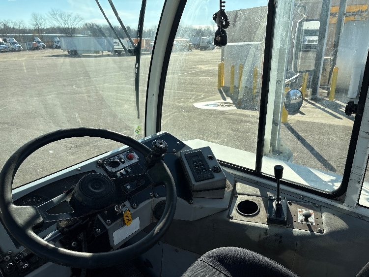 2022 Autocar in Kalamazoo, MI — photo 10