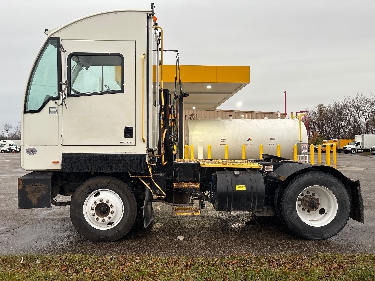 2022 Autocar in Kalamazoo, MI — photo 4