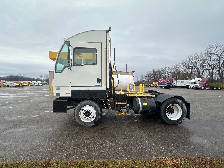 2022 Autocar in Kalamazoo, MI — photo 4