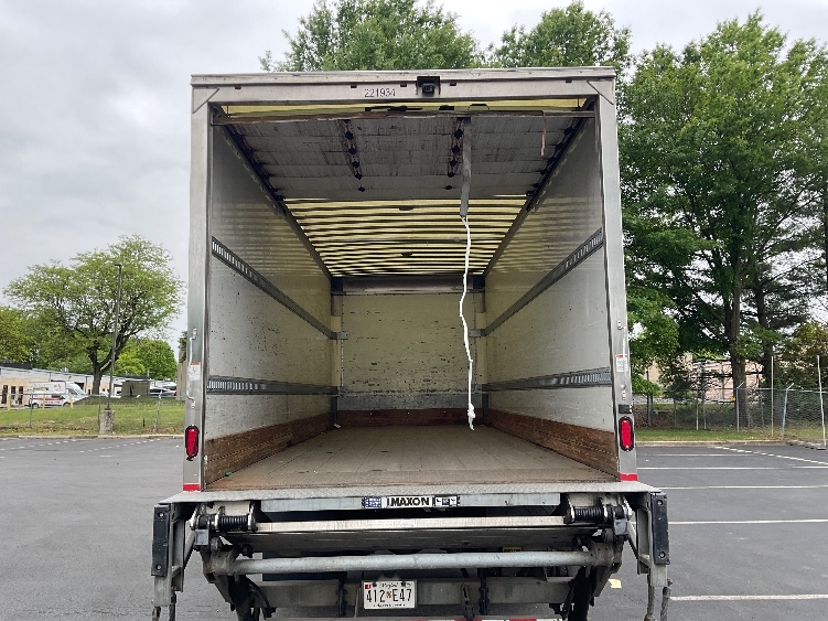 2019 Freightliner eM2 in Capitol Heights, MD — photo 8