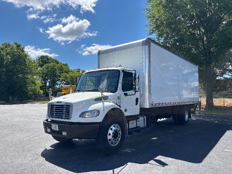 2019 Freightliner eM2 in Capitol Heights, MD — photo 3