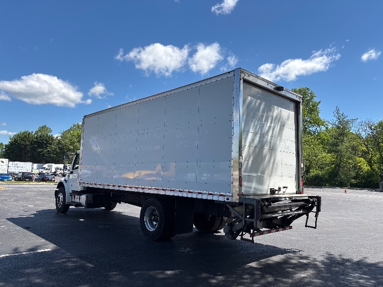 2019 Freightliner eM2 in Capitol Heights, MD — photo 6
