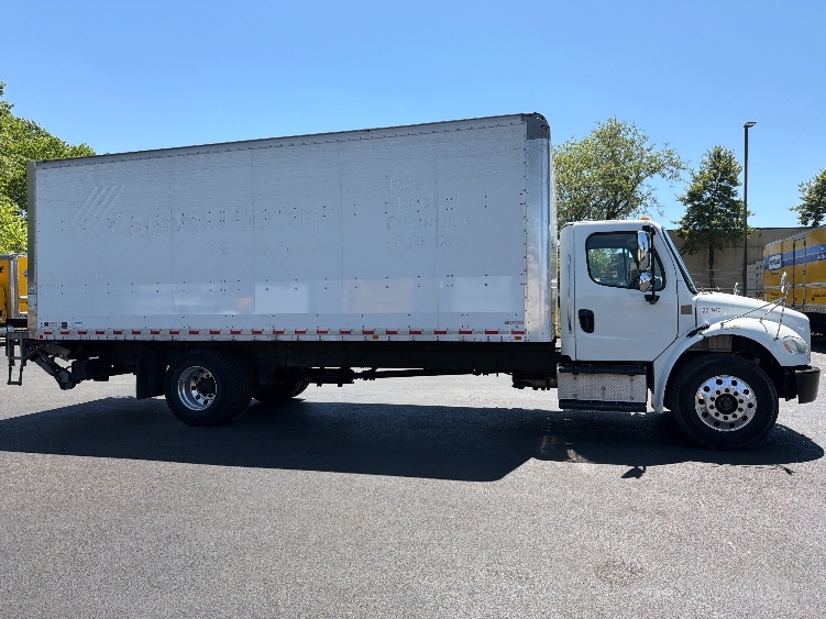 2019 Freightliner eM2 in Capitol Heights, MD — photo 4