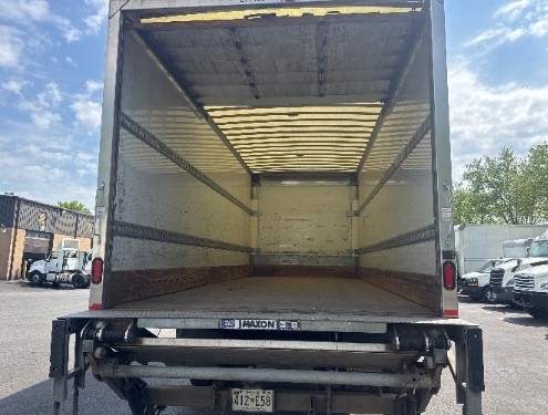 2019 Freightliner eM2 in Capitol Heights, MD — photo 8
