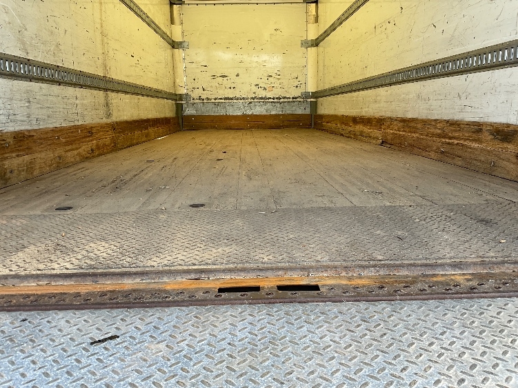 2019 Freightliner M2 106 in Capitol Heights, MD — photo 10