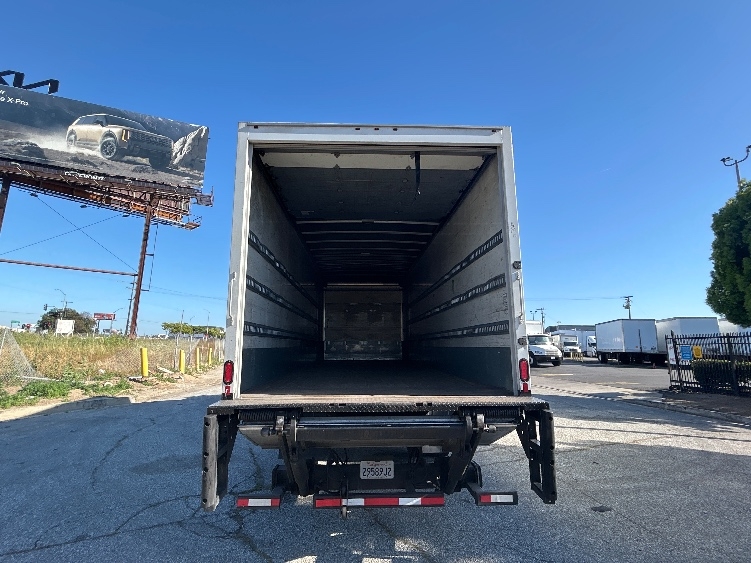 2019 Freightliner M2 106 in Torrance, CA — photo 8