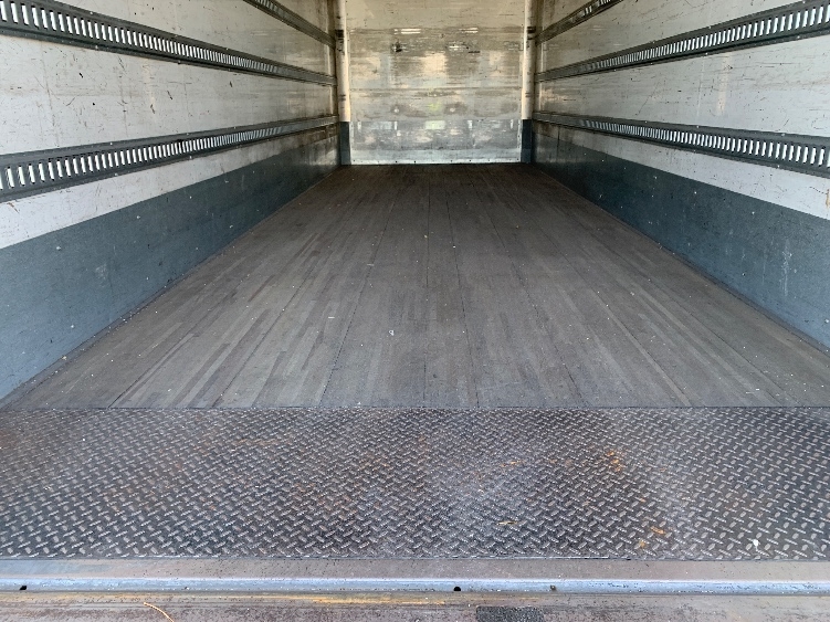 2019 Freightliner M2 106 in Torrance, CA — photo 10