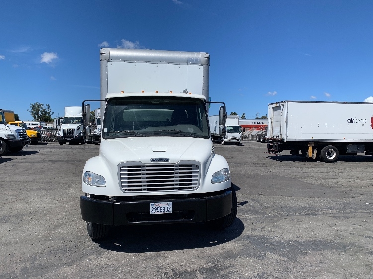 2019 Freightliner M2 106 in Torrance, CA — photo 2