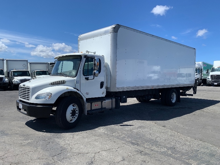 2019 Freightliner M2 106 in Torrance, CA — photo 3