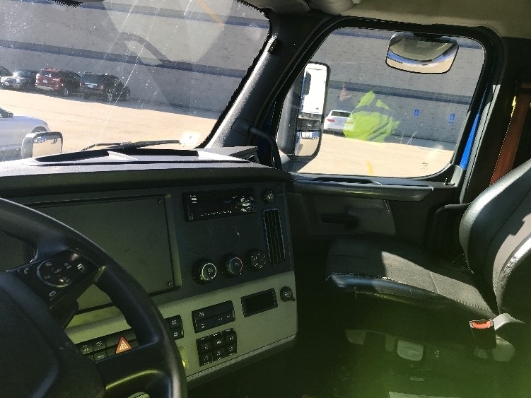 2019 Freightliner Cascadia in Auburn, MA — photo 10