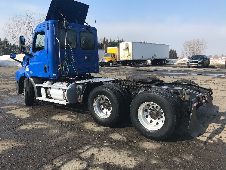 2019 Freightliner Cascadia in Fredonia, NY — photo 5
