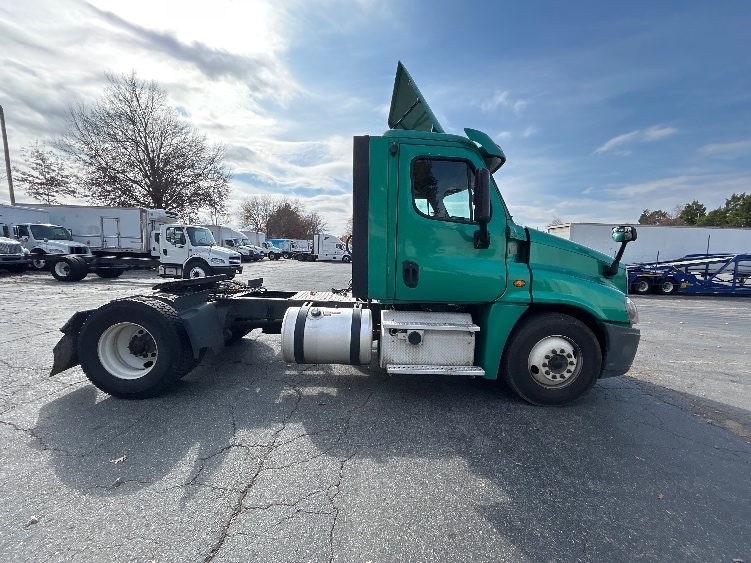 2019 Freightliner Cascadia in Charlotte, NC — photo 8
