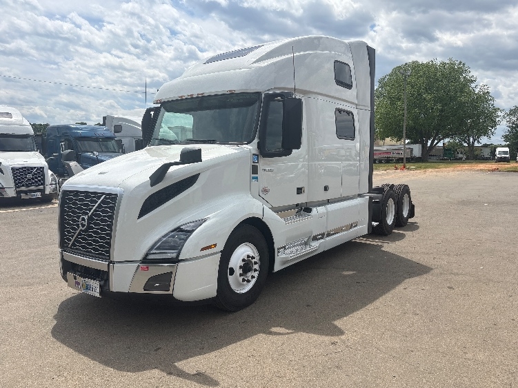 2023 Volvo in Greensboro, NC — photo 3