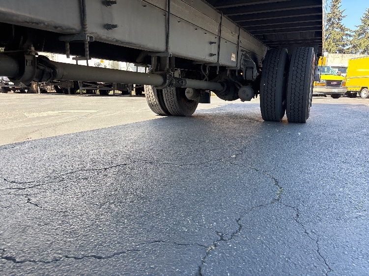 2019 Hino 268 in Kent, WA — photo 5