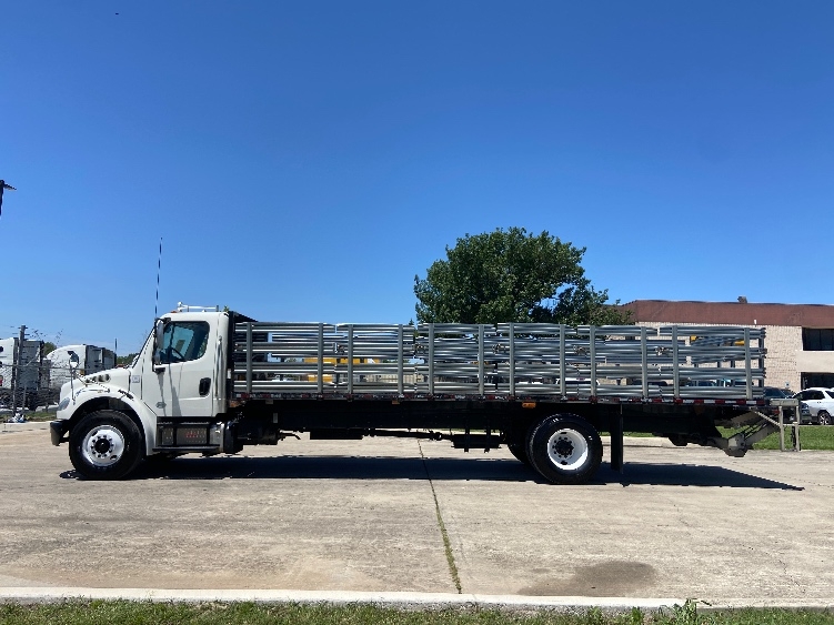 2019 Freightliner eM2 in San Antonio, TX — photo 4