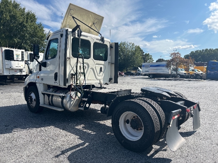 2019 Freightliner Cascadia in Duluth, GA — photo 5