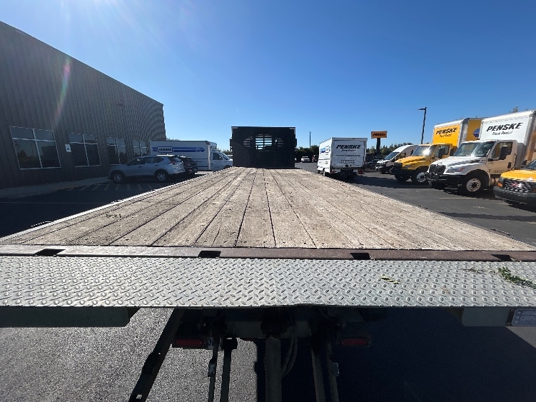 2019 Hino 268 in Portland, OR — photo 10