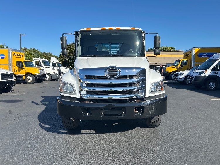 2019 Hino 268 in Portland, OR — photo 2